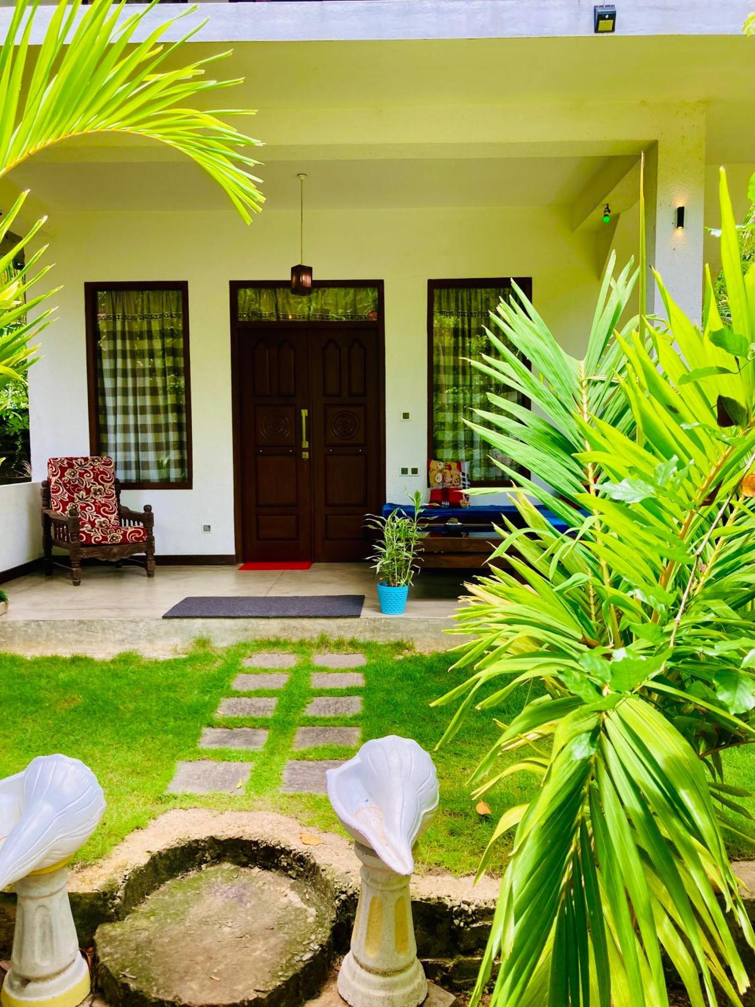 Mountain Seaview Cabanas Hotel Tangalle Buitenkant foto